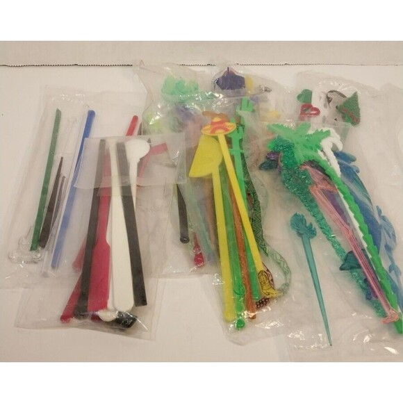 Vintage Set of 62 Drink Stir Sticks Various Themes Retro Barware - Picture 2 of 13